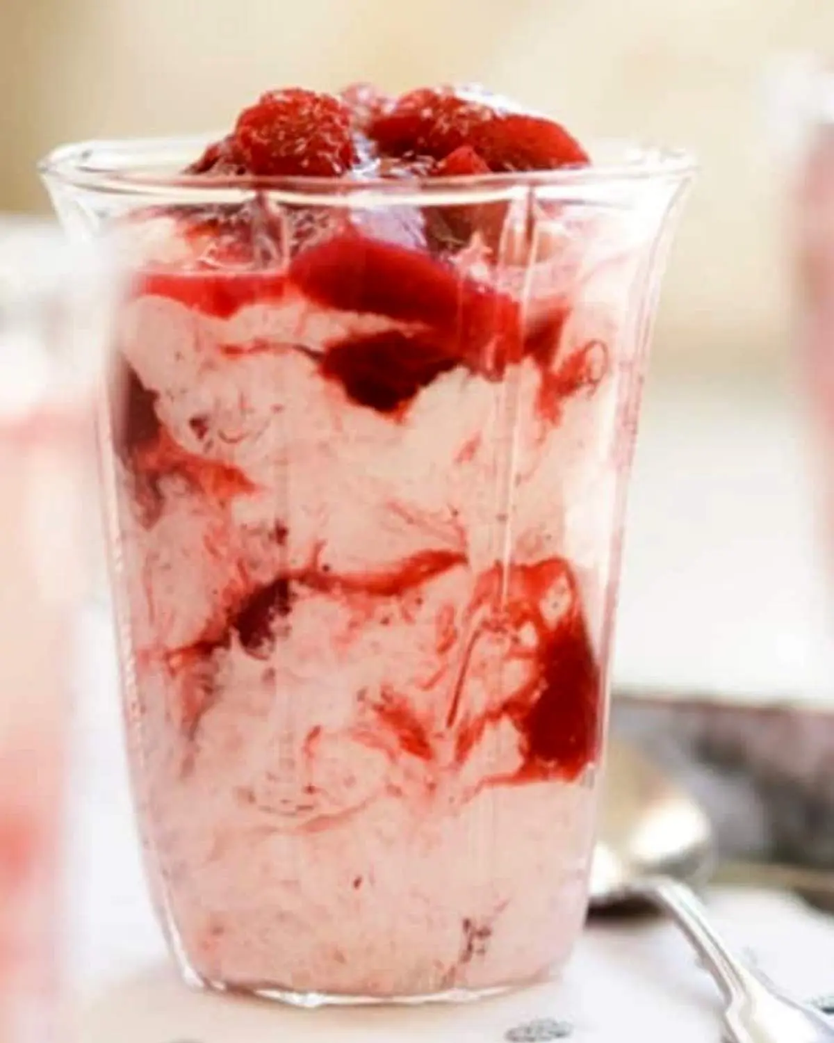 چطور با چند ماده دم‌دستی یک دسر چشمگیر بسازیم؟