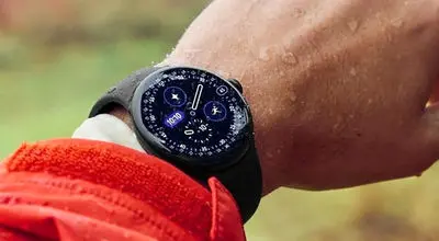 ظاهر شارژر  Pixel Watch 4 کاربران را شوکه کرد+ تصاویر