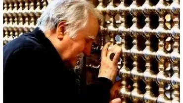 استاد فرشچیان درحال طراحی ضریح مطهر امام رضا(ع)+ فیلم