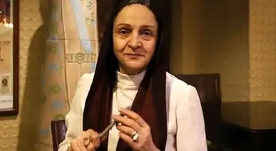 مخالفت گلاب آدینه با لغو کنسرت‌ها: ساز بزنید برنامه اجرا کنید کنسرت بدهید