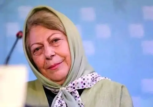 قاب خاطره‌انگیز از دو نسل؛ وقتی ثریا در آغوش «نادره» جوان بود!