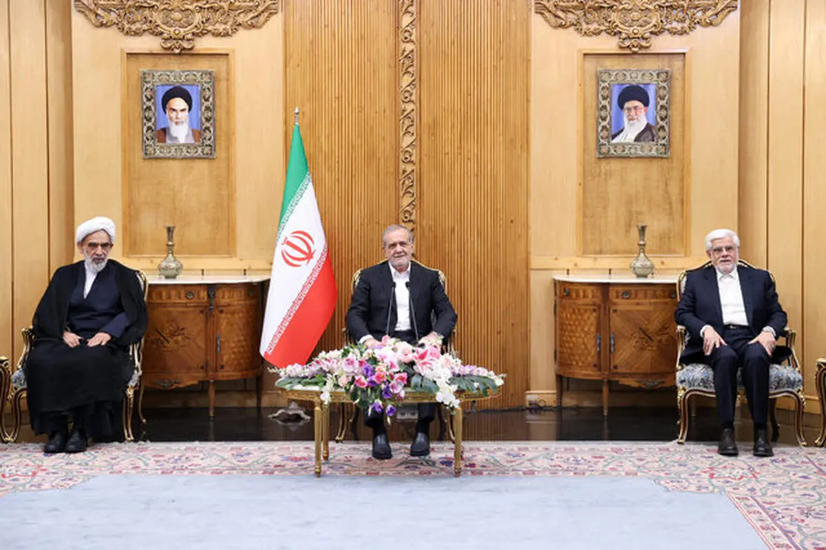 پزشکیان: ارتباط با کشورهای اسلامی از دیدار با عراق شروع میشود