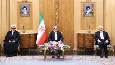 پزشکیان: ارتباط با کشور‌های اسلامی از دیدار با عراق شروع می‌شود
