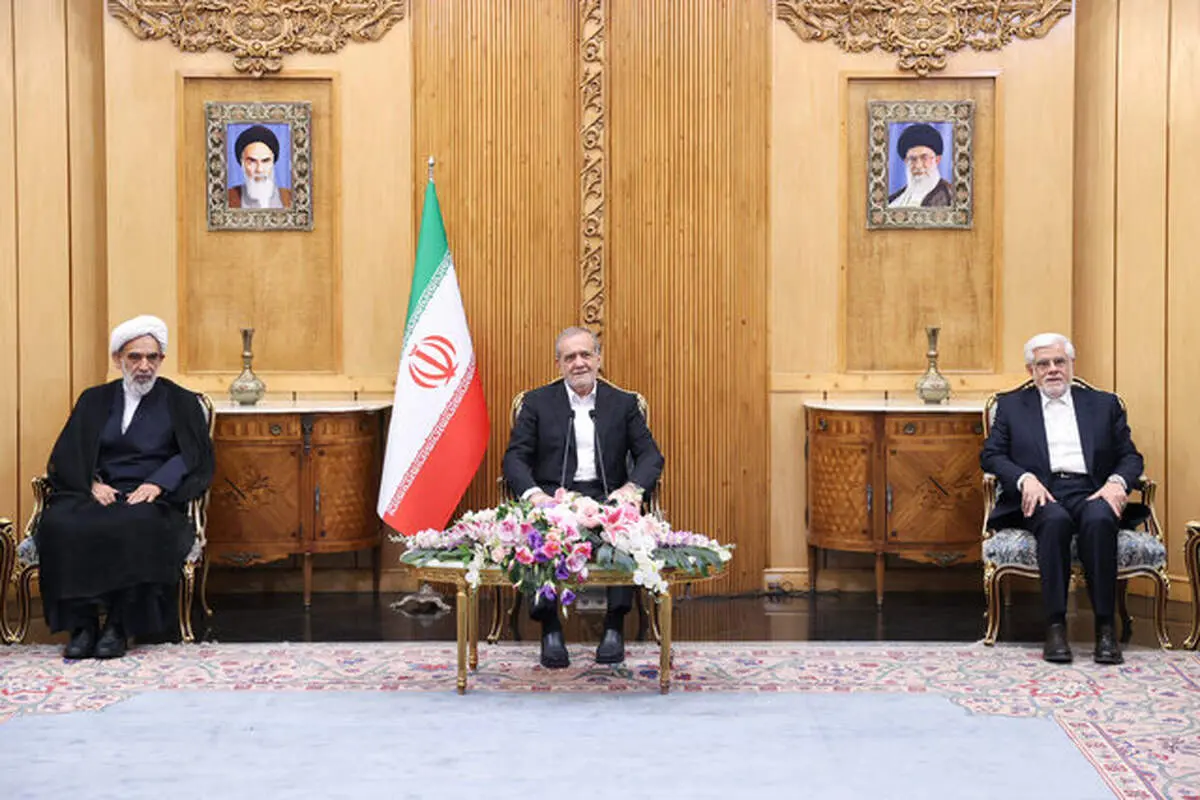 پزشکیان: ارتباط با کشور‌های اسلامی از دیدار با عراق شروع می‌شود
