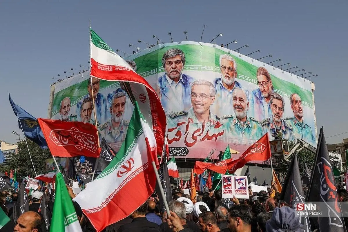 آئین بزرگداشت شهدای اقتدار ایران در مصلی امام خمینی(ره) در تهران آغاز شد