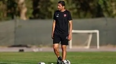 وحید هاشمیان در ادایی‌ترین کافه تهران