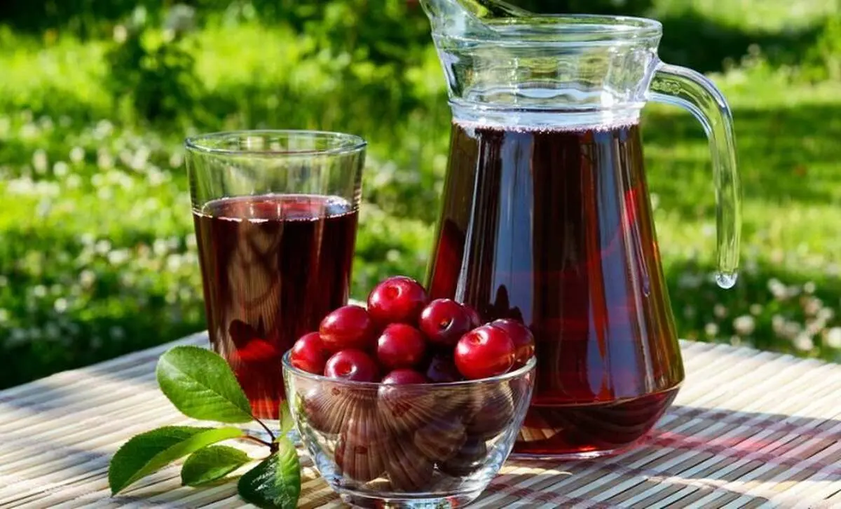 طرز تهیه شربت آلبالو بدون شکر