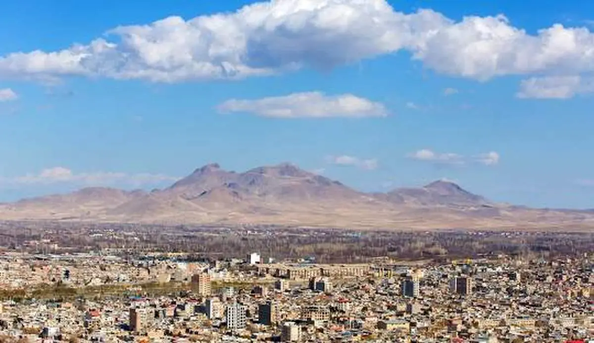 استقبال مردم ارومیه از آخرین پادشاه قاجار

