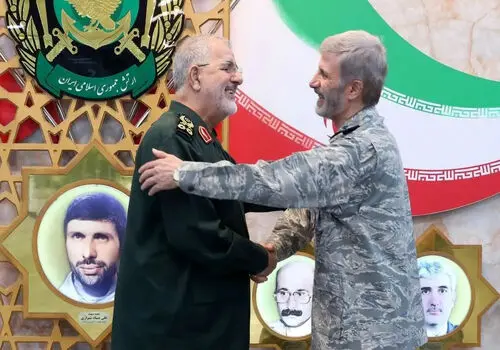 خط و نشان فرمانده ارتش برای آمریکا / حضور ناوگان فرامنطقه‌ای منطقه غیرموجه است 
