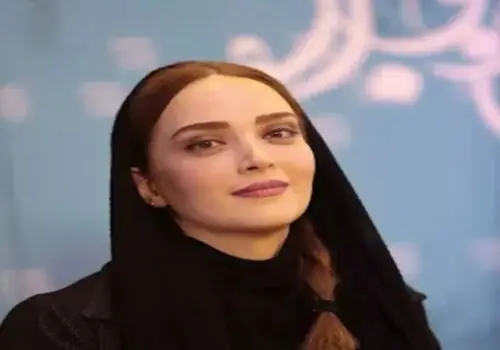 عکسی کمتر دیده شده با استایلی رنگی و بهاری از بهنوش طباطبایی!