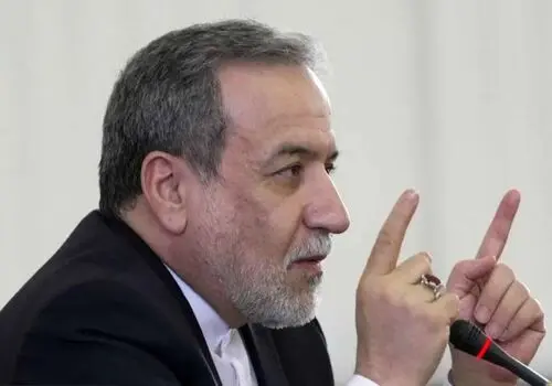 عراقچی: برای هر دو گزینه «جنگ و صلح» آمادگی کامل داریم


