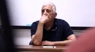 چهره مشهور به رضا کیانیان لقب «وسط‌ باز» داد/ویدیو 