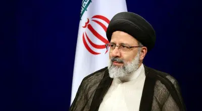 سقوط مجسمه رئیس جمهور شهید در اردبیل + تصاویر