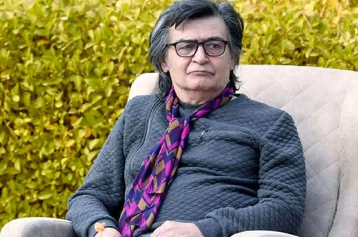 تیپ و چهرۀ «رضا رویگری» در جشن حافظ؛ سال 90