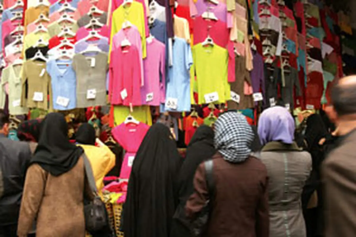 بعد از گوشت و آجیل قسطی، نوبت به پوشاک رسید!+ عکس