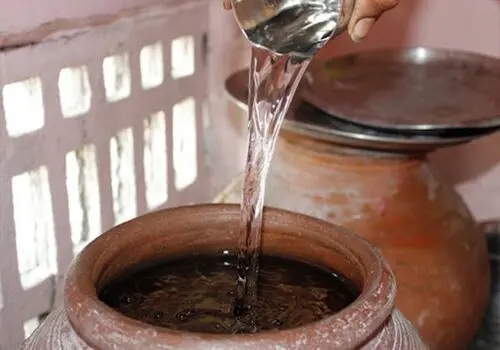 کشف کوزه ۲ هزار ساله در قزوین