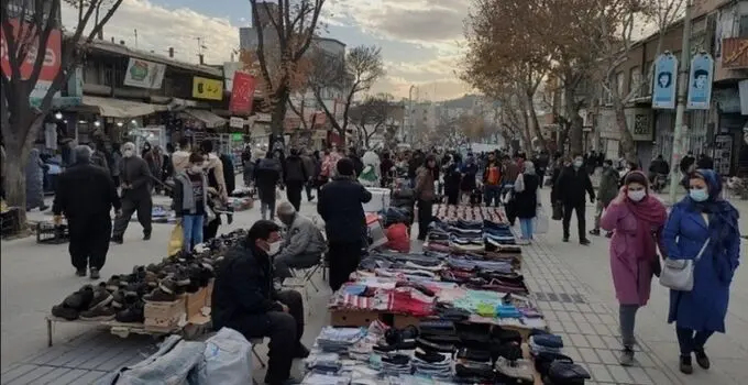 نتیجه ی افزایش اجاره مغازه‌ها کاسبی به دست‌فروشی است

