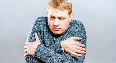 احساس سرما در بدن؛ نشانه کدام بیماری است؟

