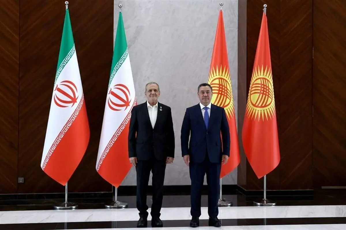 دیدار صدر جباروف و پزشکیان در حاشیه اجلاس شانگهای 