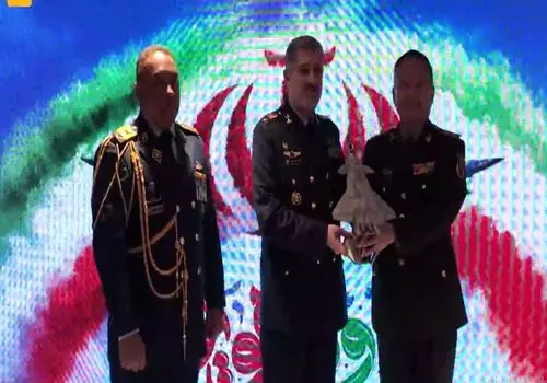 فوری: ماکت جنگنده جی-۲۰ چین به ایران اهدا شد؛ گمانه‌زنی‌ها درباره خرید واقعی شدت گرفت