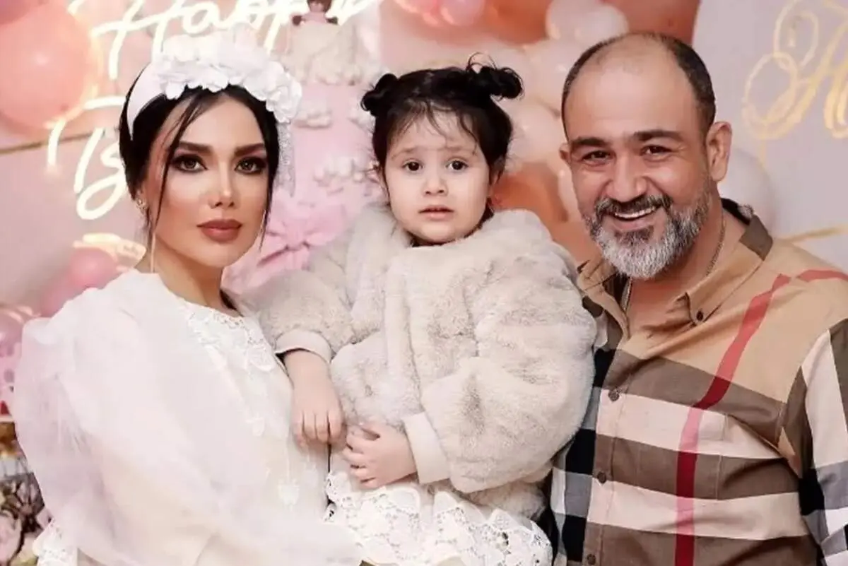 مهران غفوریان با انتشار عکسی خانوادگی از همسر و دخترش ابراز عشق کرد!