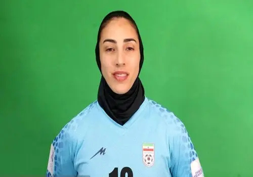 با دیدن این موجود غول پیکر از زندگی در استرالیا منصرف می شوید+ فیلم