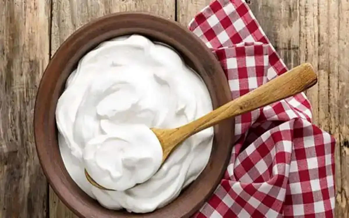 ۸ خاصیت شگفت‌انگیز ماست گاومیش برای بدن
