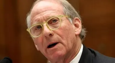 ریچارد هاس: اجازه فروش نفت ایران نشانه ناامیدی ترامپ است
