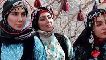 عکس مرجانِ نون خ، سوار بر تراموا در استانبول