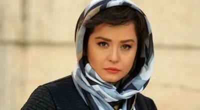 وقتی مهراوه شریفی نیا روبروی دوربین ها معذب شد + فیلم