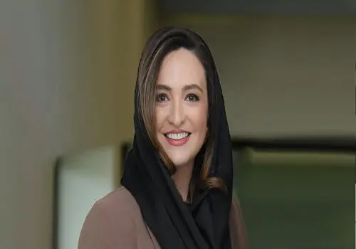 درخشش گلاره عباسی با "آبی ایرانی"؛ بازگشت یک رنگ اصیل به کانون توجه!