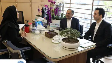 بازدید مدیرعامل بانک تجارت از شعب تهران در اولین روزهای کاری سال 1405