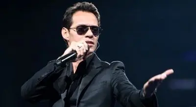 عکس های لاکچری مارک آنتونی و همسرش نادیا فریرا برای کریسمس