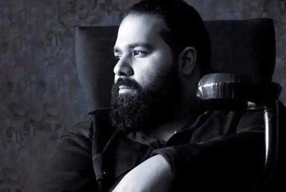 رضا صادقی: قلبم برای دختران معصوم میناب می‌تپد