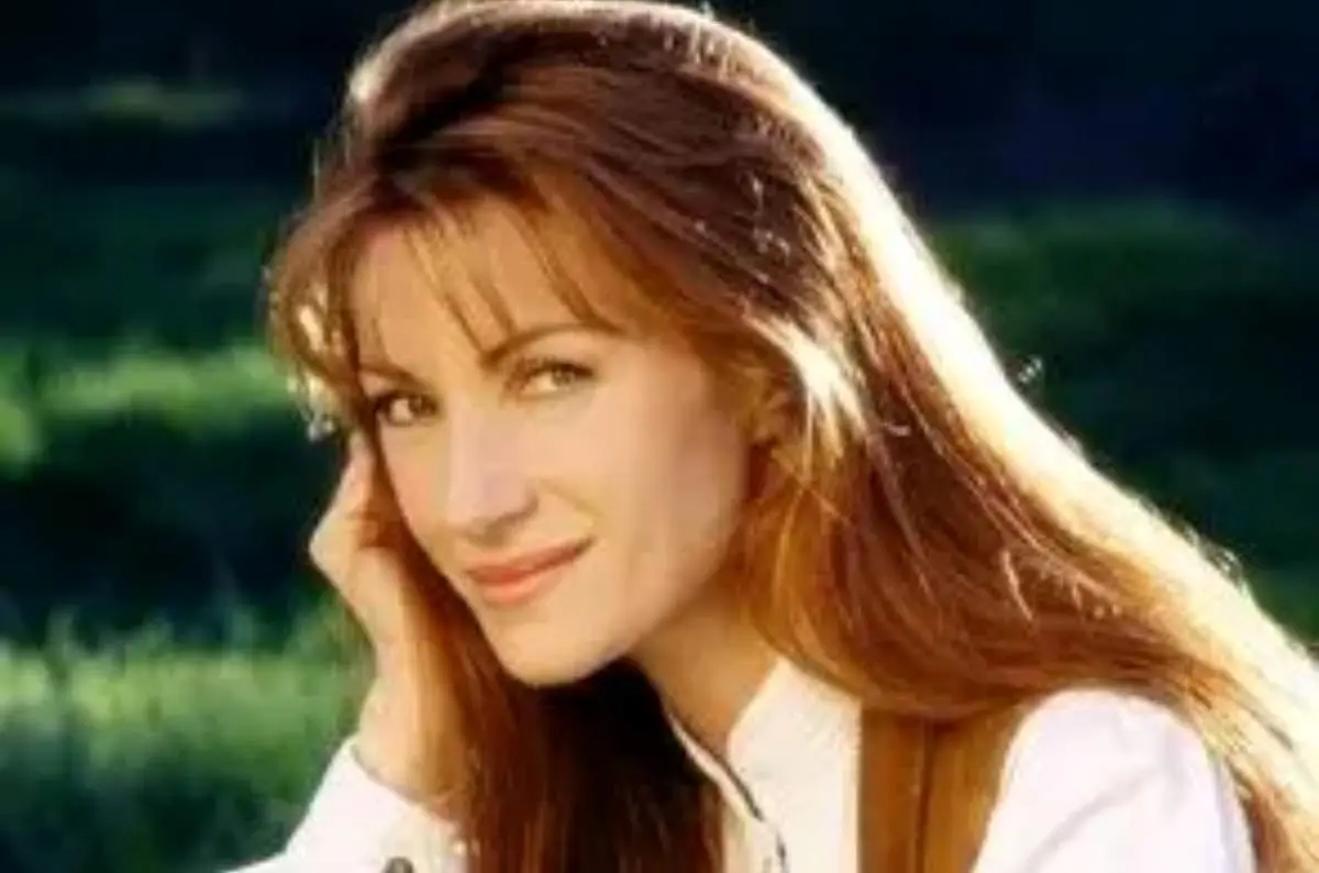 عکسی از تولد ۷۶ سالگی بازیگر زن سریال پزشک دهکده