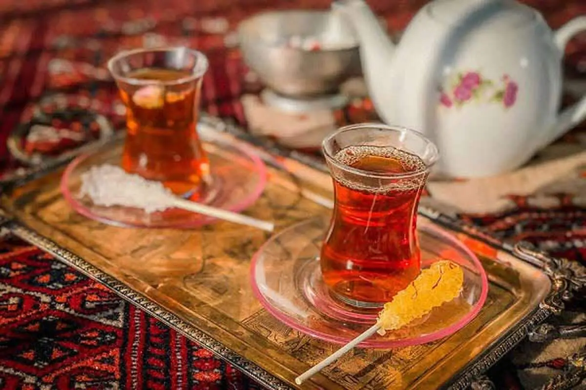 آیا نوشیدن چای داغ باعث بهبود عفونت معده می‌شود؟