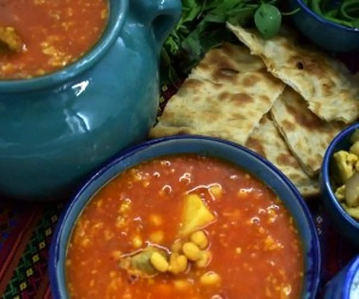 چه سبزی هایی را در آبگوشت می ریزند؟
