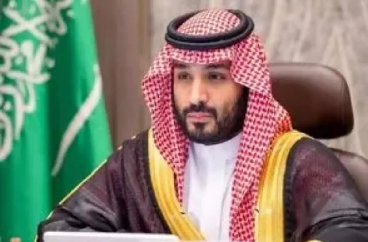 بن‌سلمان با جلیقه ضدگلوله در مدینه منوره