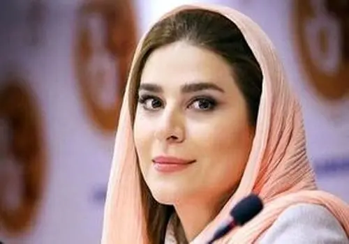 عکس هنری سحر دولتشاهی در غروب دریا