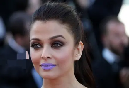 آیشواریا رای ۳۴ ساله با استایل خیره کننده در یک مراسم تجاری