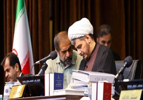 هکر حرفه ای دار و ندار پزشک سرشناس را بالا کشید؛ شگرد هکر برای خالی کردن حساب بانکی