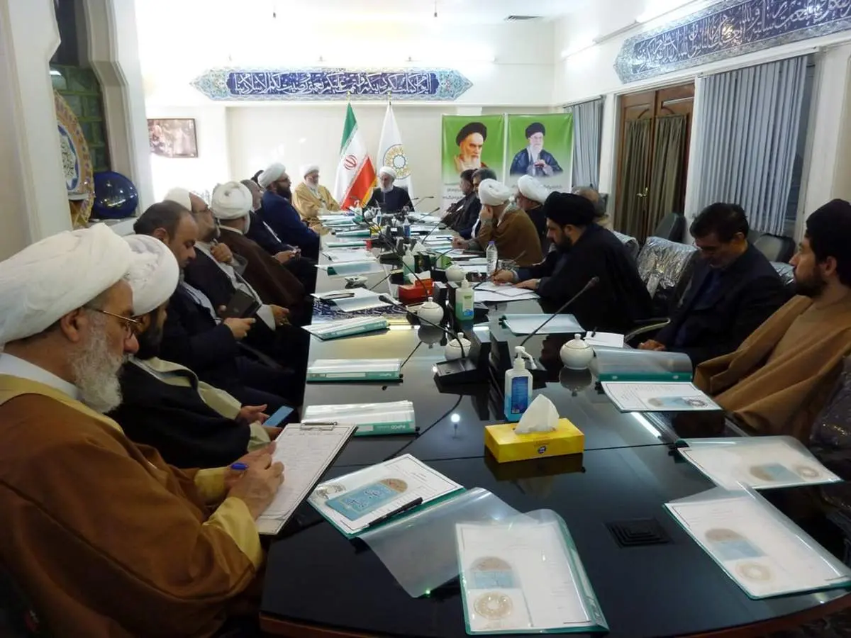 دیدار ائمه جماعات مساجد محوری تهران با آیت الله صدیقی