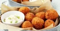 طرز تهیه توپک مرغ پنیری سوخاری