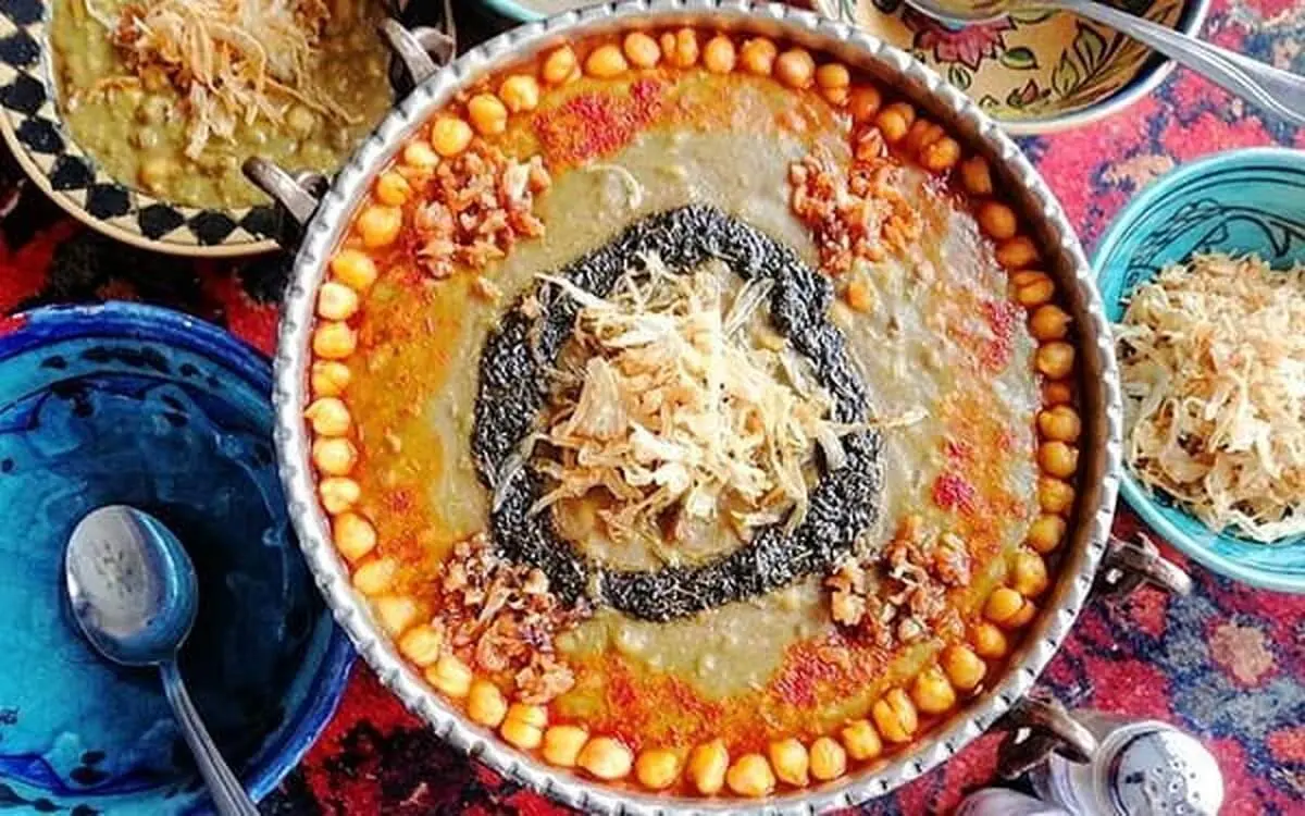 طرز تهیه آش شله قلمکار+ فیلم؛ آموزش پخت شله قلمکار و پیاز چیپسی با تمامی نکات