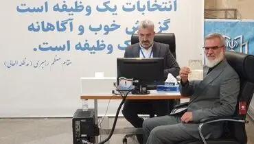 محمد رویانیان در انتخابات ریاست جمهوری ثبت نام کرد+ فیلم