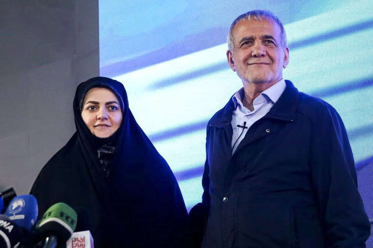 دختر مسعود پزشکیان در تور دریایی تیانجین دیده شد+ عکس