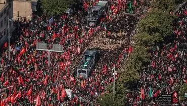 پوشش متفاوت برخی زنان در مراسم تشییع پیکر رهبر شهید انقلاب/ تصاویر