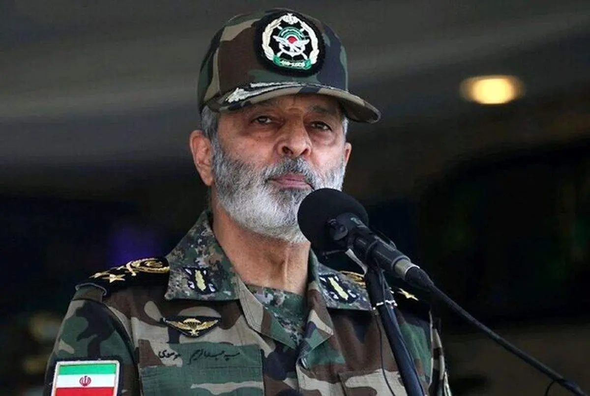 فرمانده کل ارتش: اگر جنگی شروع شود با قدرت از ایران دفاع میکنیم