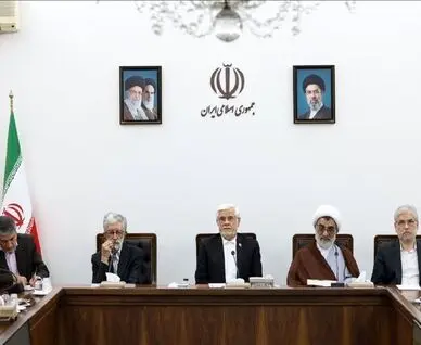 عارف: ایران باید در علم و فناوری منطقه اول شود

