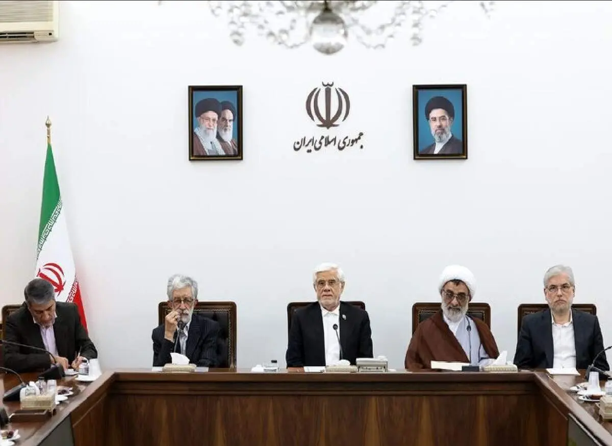 عارف: ایران باید در علم و فناوری منطقه اول شود


